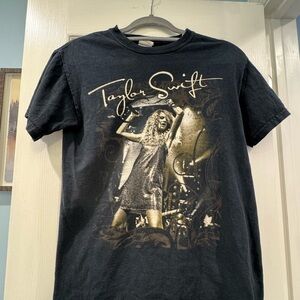 Taylor Swift 2009 Fearless Tour concert T-shirt Small